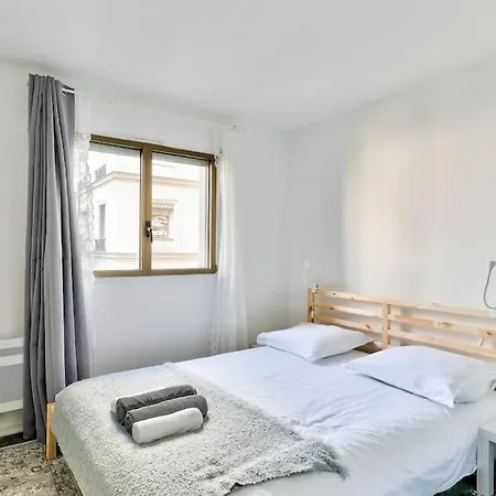 Superb 2br Flat Near Picpus Metro Station Paris